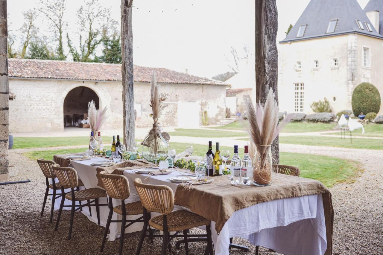 Chateau De La Vallade Saint-Porchaire Extérieur photo